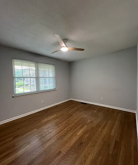 Willow Dr — Photo 16