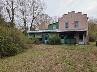 5973 Sharps Rd, Warsaw, VA 22572