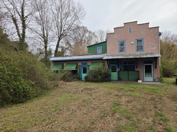 5973 Sharps Rd, Warsaw, VA 22572