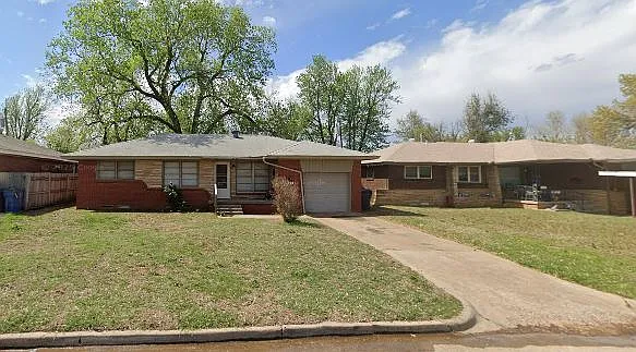 733 E Bouse Dr — Photo 1