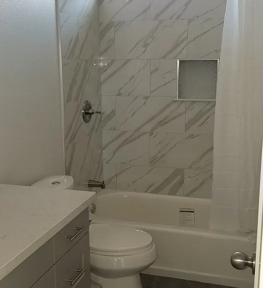 622 S Broadway — Photo 10