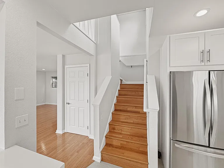 926 Cerrito St — Photo 13