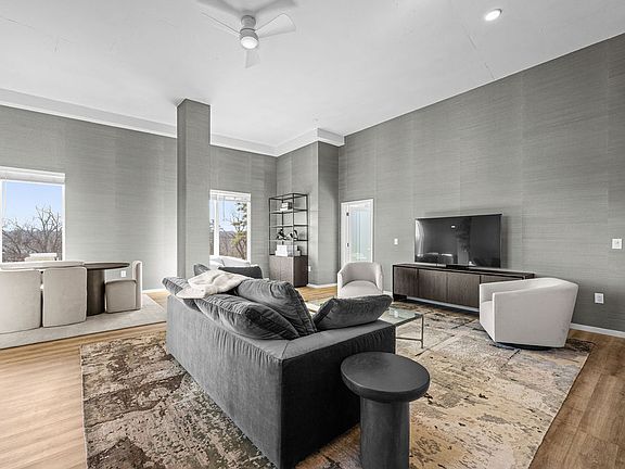 3rd image of 1701 East Blvd #416