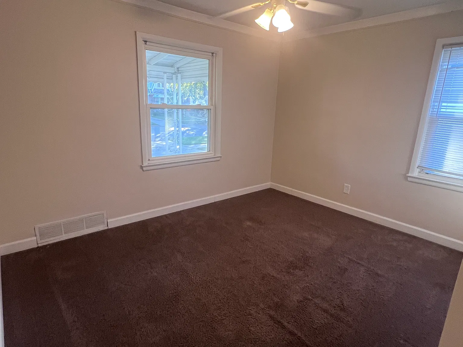 3 bed, 1412 sqft, $1,650 — Photo 4