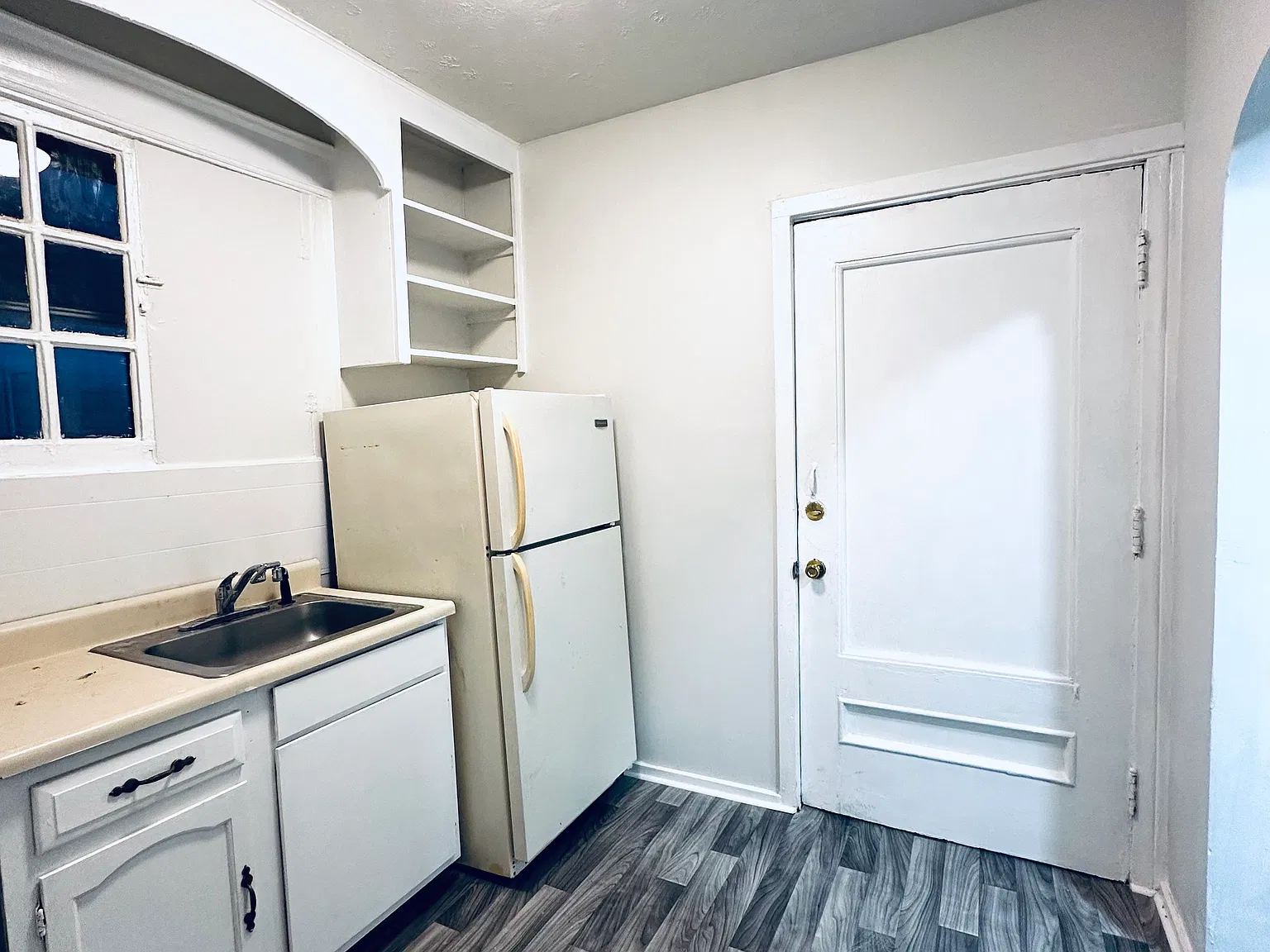 1 bed, 420 sqft, $1,000 — Photo 4