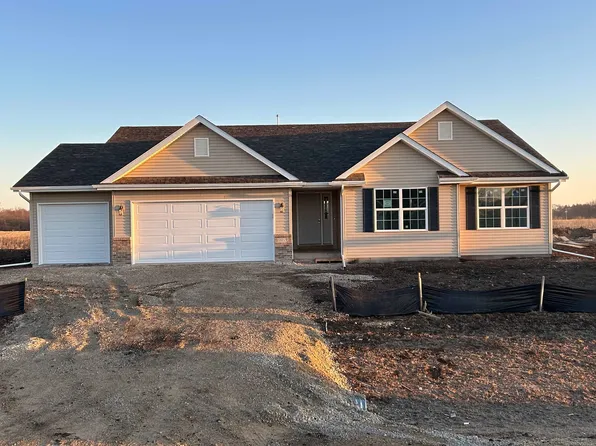 1019 Birchwood Dr, Beloit, WI 53511