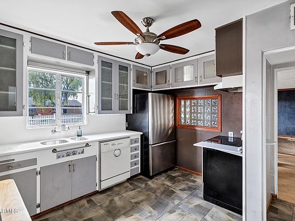 5th image of 2842 E CHEERY LYNN Road