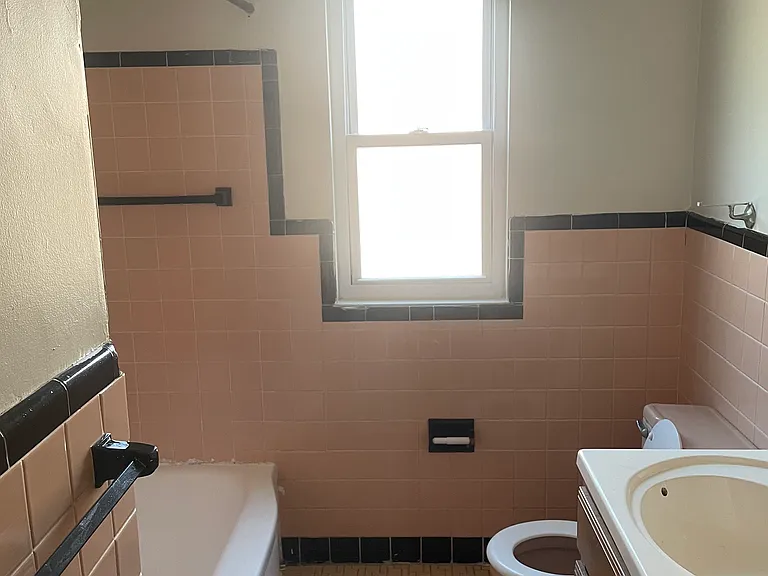 2 bed, 1.0 bath, 850 sqft, $975 — Photo 4