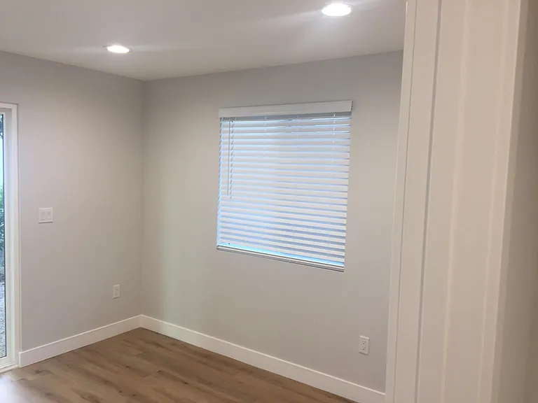 6431 Gentry Ave — Photo 15