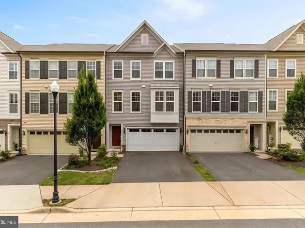8141 Honey Bee Way, Manassas, VA 20111
