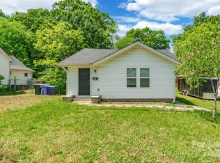 211 E McNeely Ave, Mooresville, NC 28115