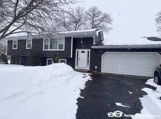 7925 Brandywine Pkwy, Brooklyn Park, MN 55444