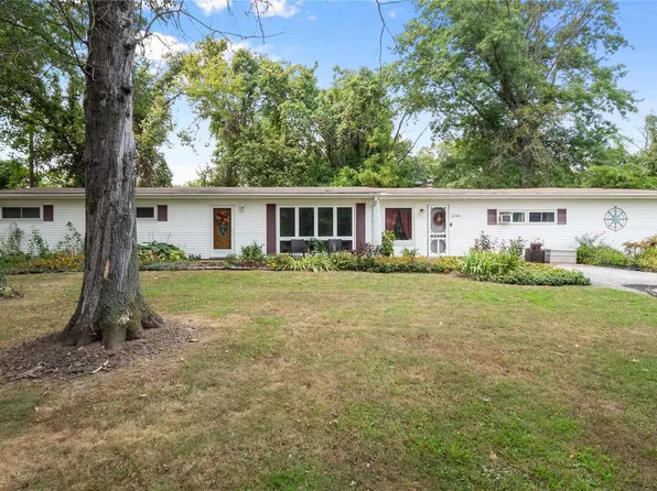12343 Fontaine Ln, Saint Louis, MO 63138