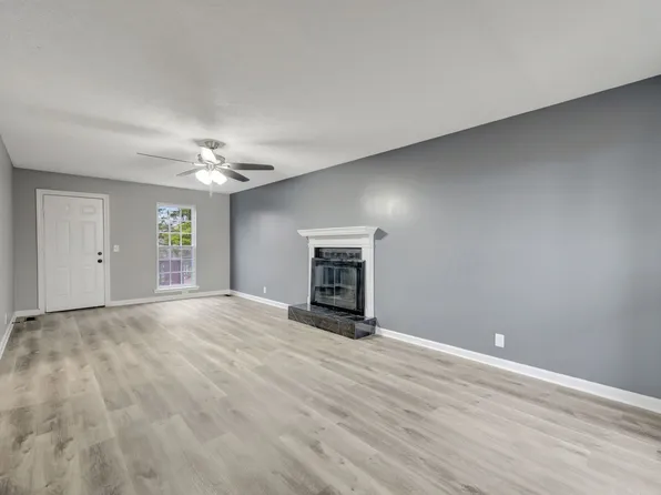 425 Hampstead S, Antioch, TN 37013