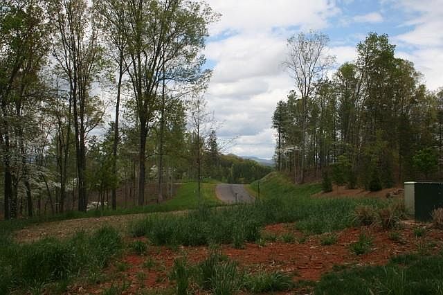 2nd image of 953 Cliffs Vista Pkwy
