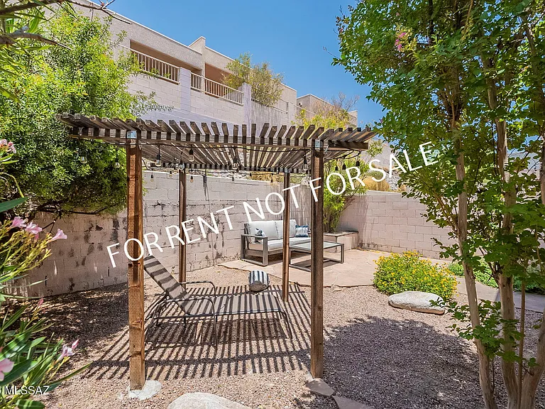 4950 N Valle — Photo 13