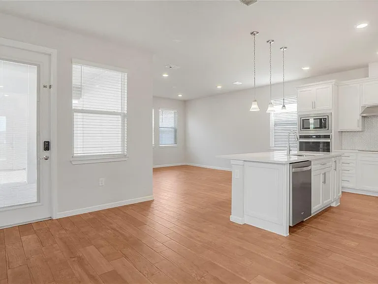 14025 Kauai Dr — Photo 12