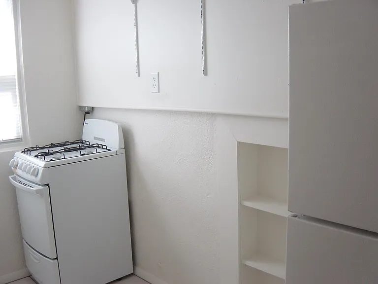 1220 N Bryant Ave #A — Photo 9