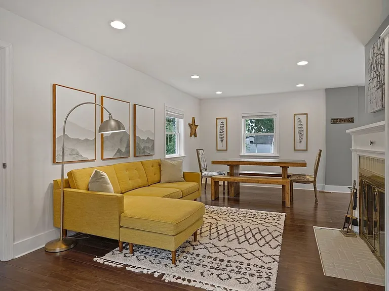 2410 S Dakota Ave NE — Photo 27