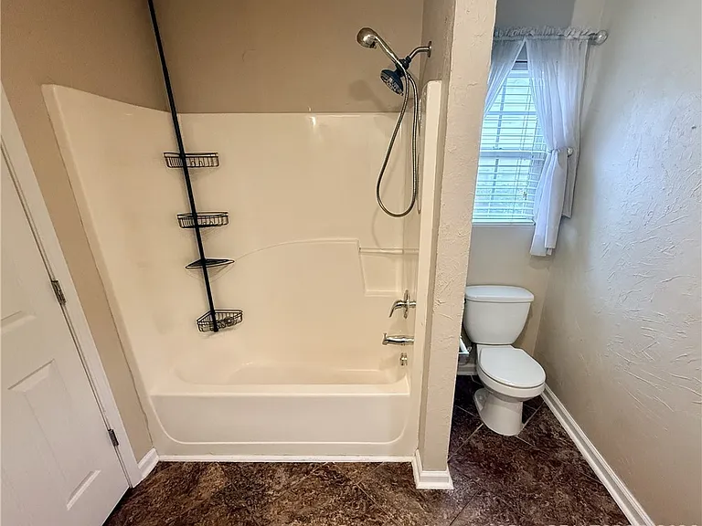 1928 Sir Michael Dr — Photo 14
