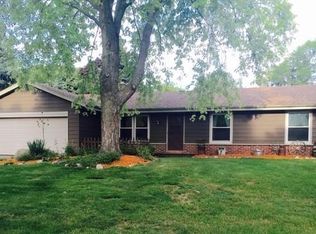 1909 Ramona Rd, Waukesha, WI 53186