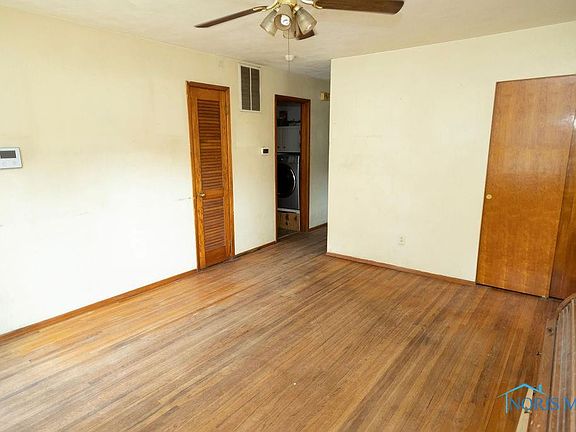 4th image of 1515 Crystal Ave