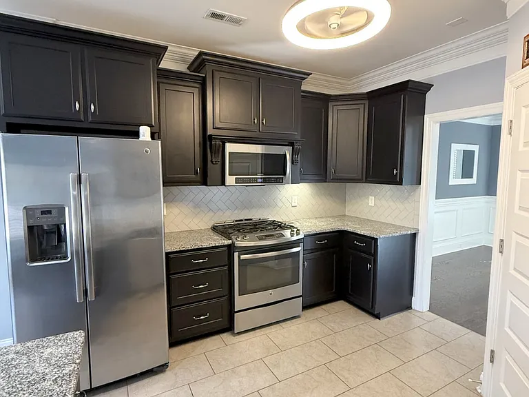 218 Woodgrove Dr NW — Photo 9