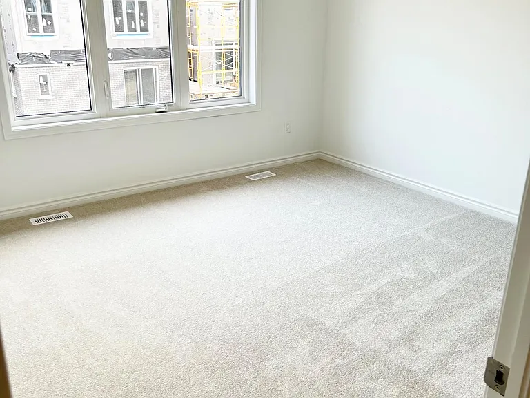 90 Milt Schmidt St — Photo 9