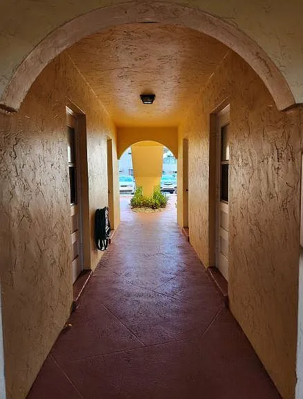 1420 SE 4th Ave #2 — Photo 7