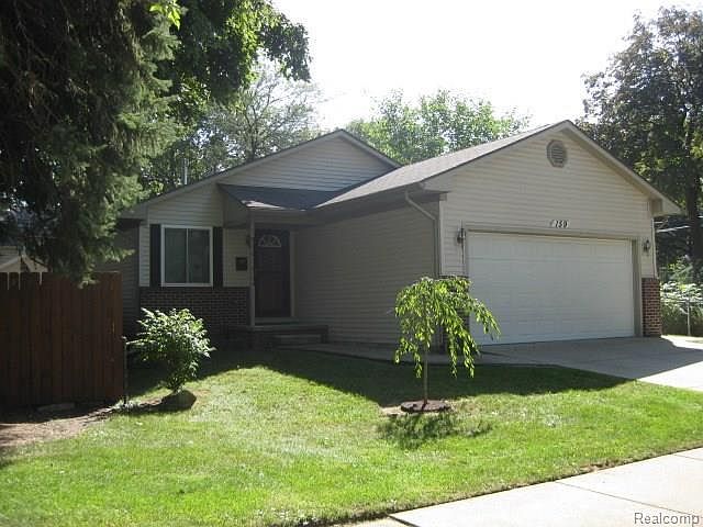 1st image of 159 W Robert Ave
