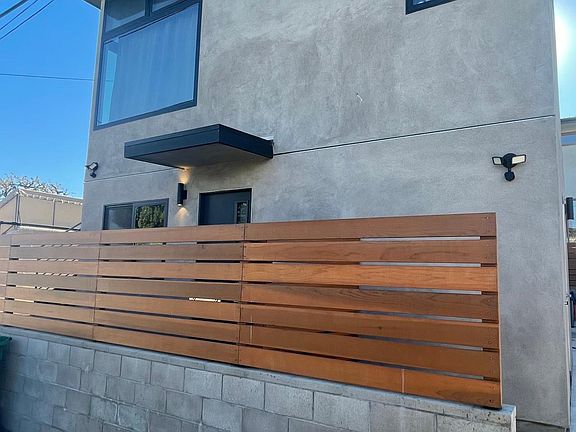 2nd image of 3650 Elliott St