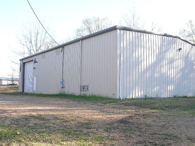 2nd image of 107 Marion Avenue Ext