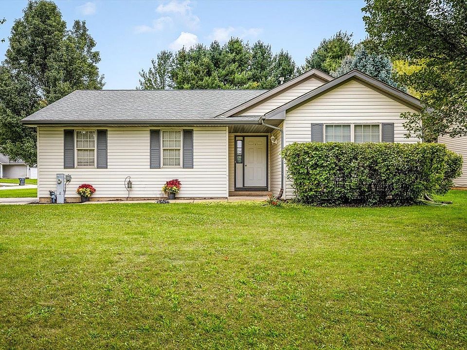 1st image of 101 Gables Dr SW