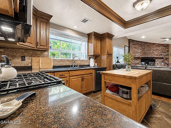 3rd image of 43944 Shiloh Ln