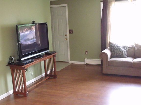 3rd image of 2 Heresford Ln