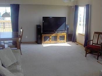 2nd image of 402 2nd St NW