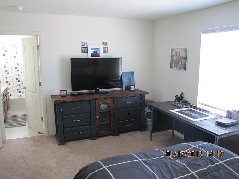 Great size master bedroom with master full bath
