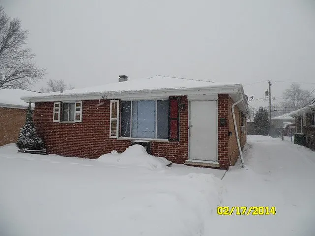 783 Buffalo Ave photo 1