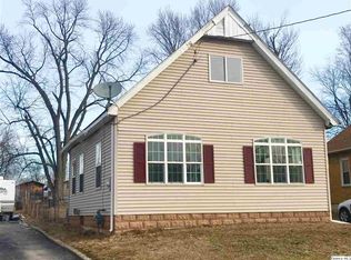 1231 Locust St, Quincy, IL 62301