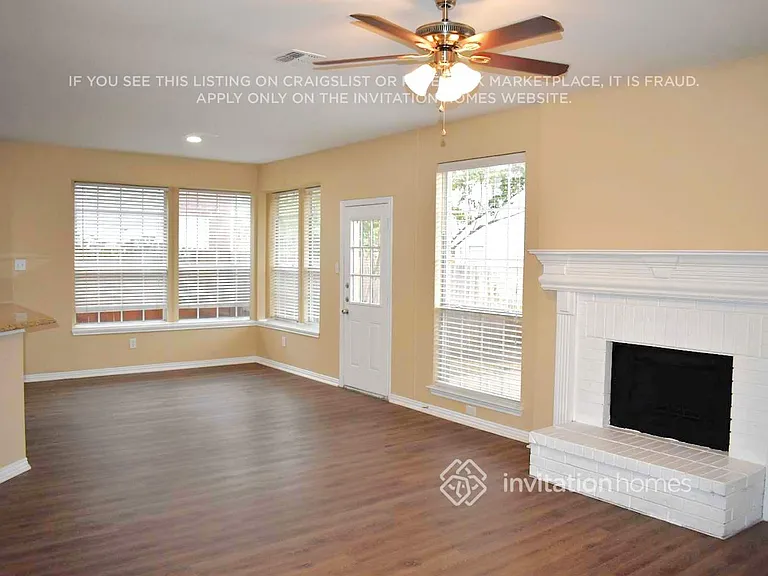 4634 Lincolnshire Dr — Photo 3