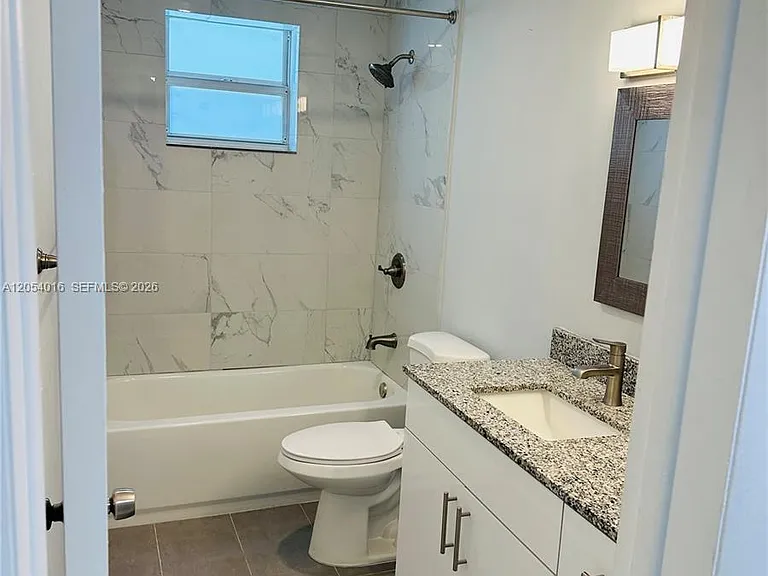 9354 SW 77th Ave #I1 — Photo 10
