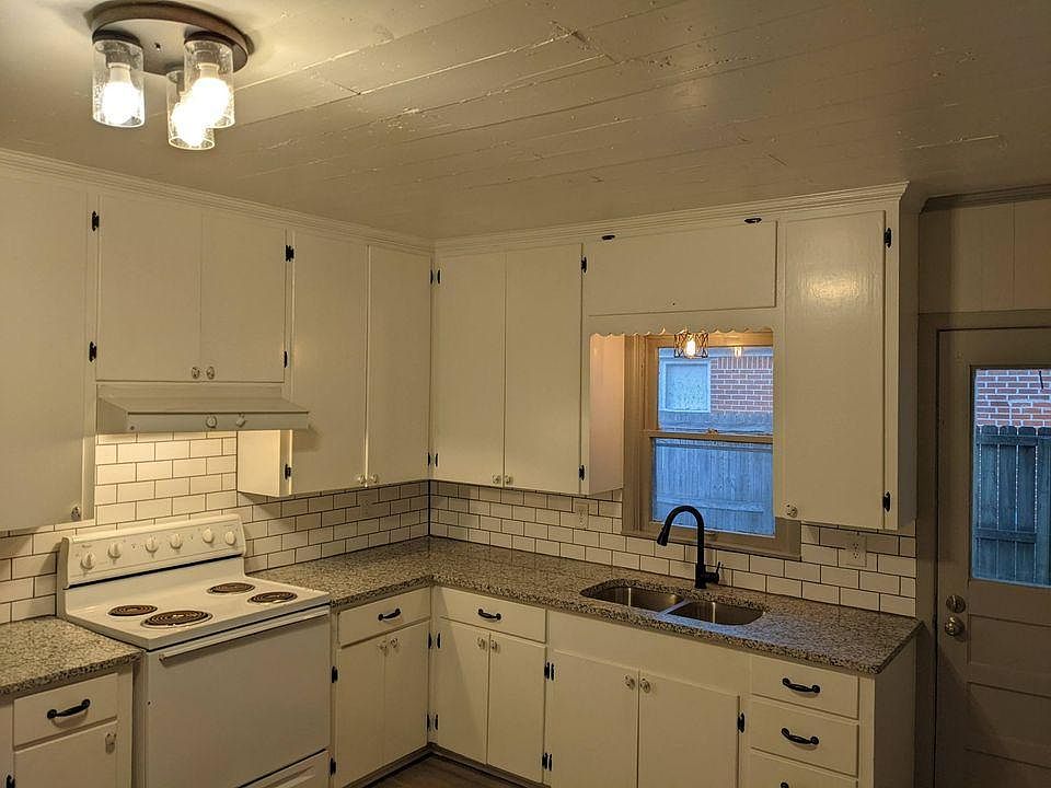 1st image of 513 Mell Ave #A
