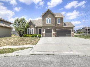 1324 NE 107th St, Kansas City, MO 64155