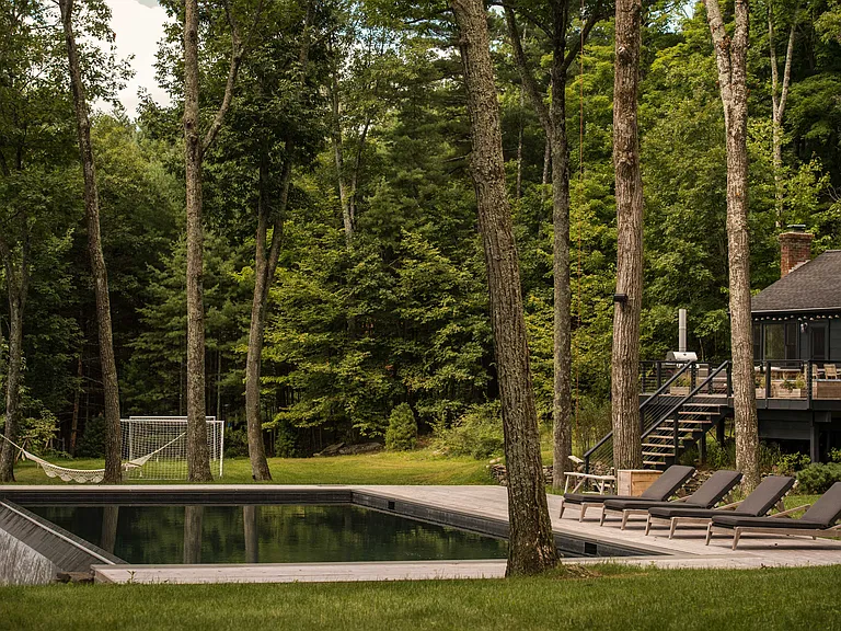 55 Nordic Dr — Photo 36