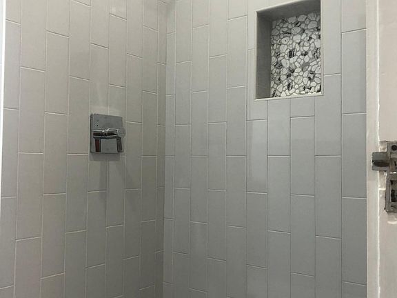 4th image of 111 Claremont Ave APT 3