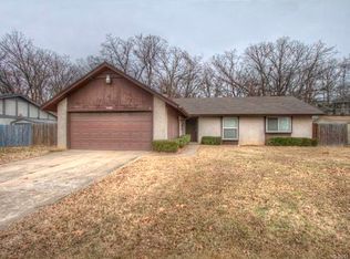 1137 E Davis Ave, Sapulpa, OK 74066