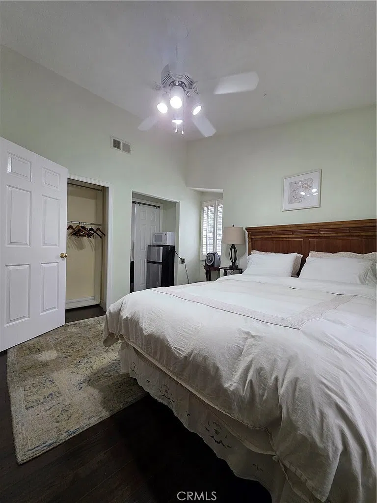 1 bed, 2581 sqft, $3,200 — Photo 2