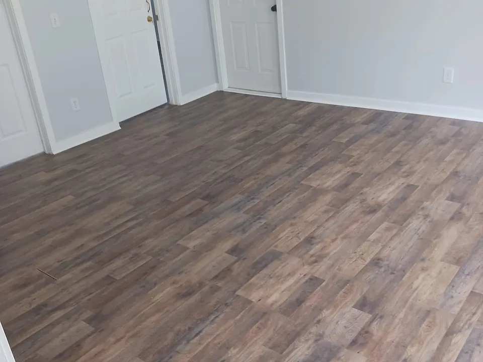Living room (angle 2)