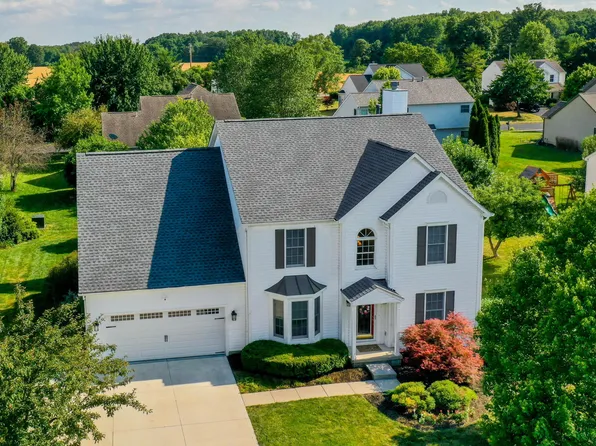 2736 Griffin Dr, Lewis Center, OH 43035