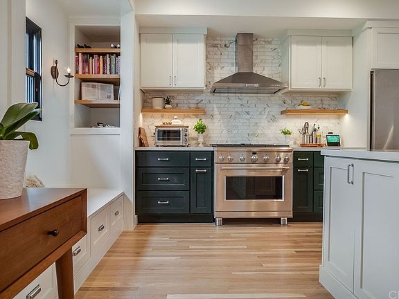 2nd image of 618 Lincoln Blvd Unit 4